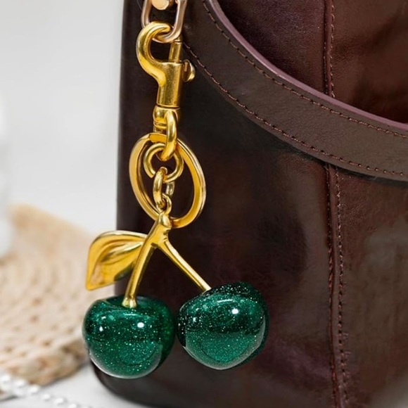 Cherries bag charm in hunter green with sparkles and gold hardware - Picture 3 of 3